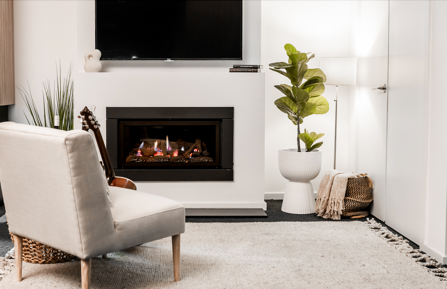 Gas Log Fireplaces vs Electric Fireplaces: Comparing Heating Options